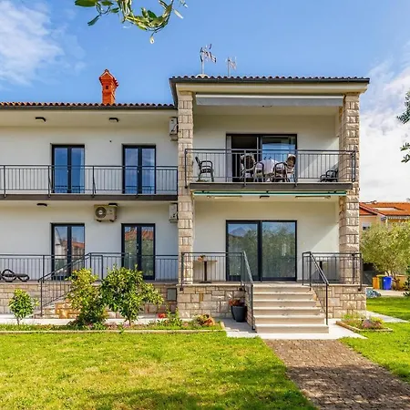 3 Bedroom Cozy In Medulin