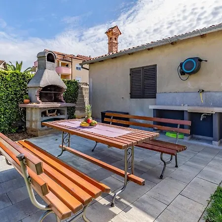 3 Bedroom Cozy In