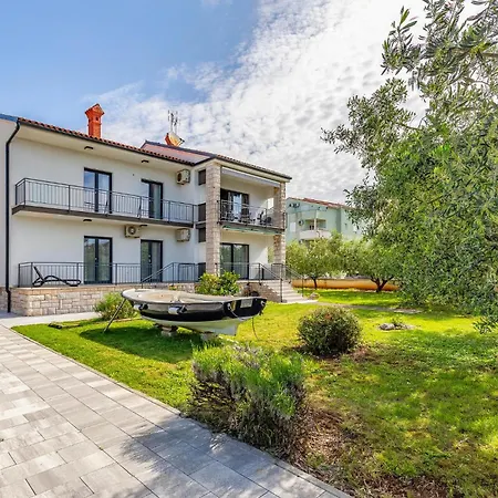 3 Bedroom Cozy In Medulin
